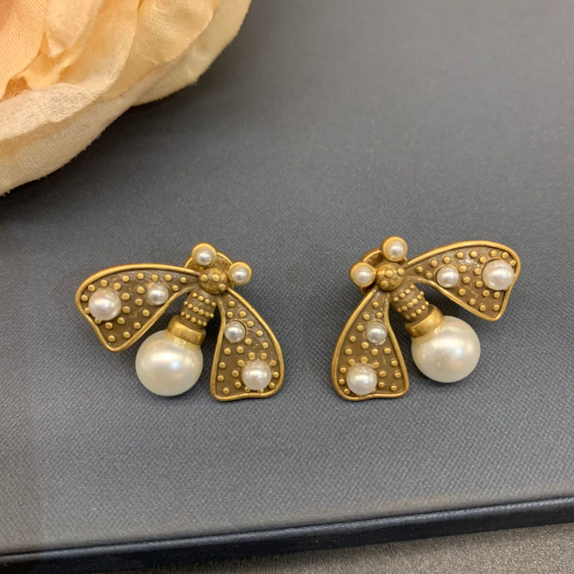 Fresh and Sweet Honeybee-Shaped Earrings  UponBasics   