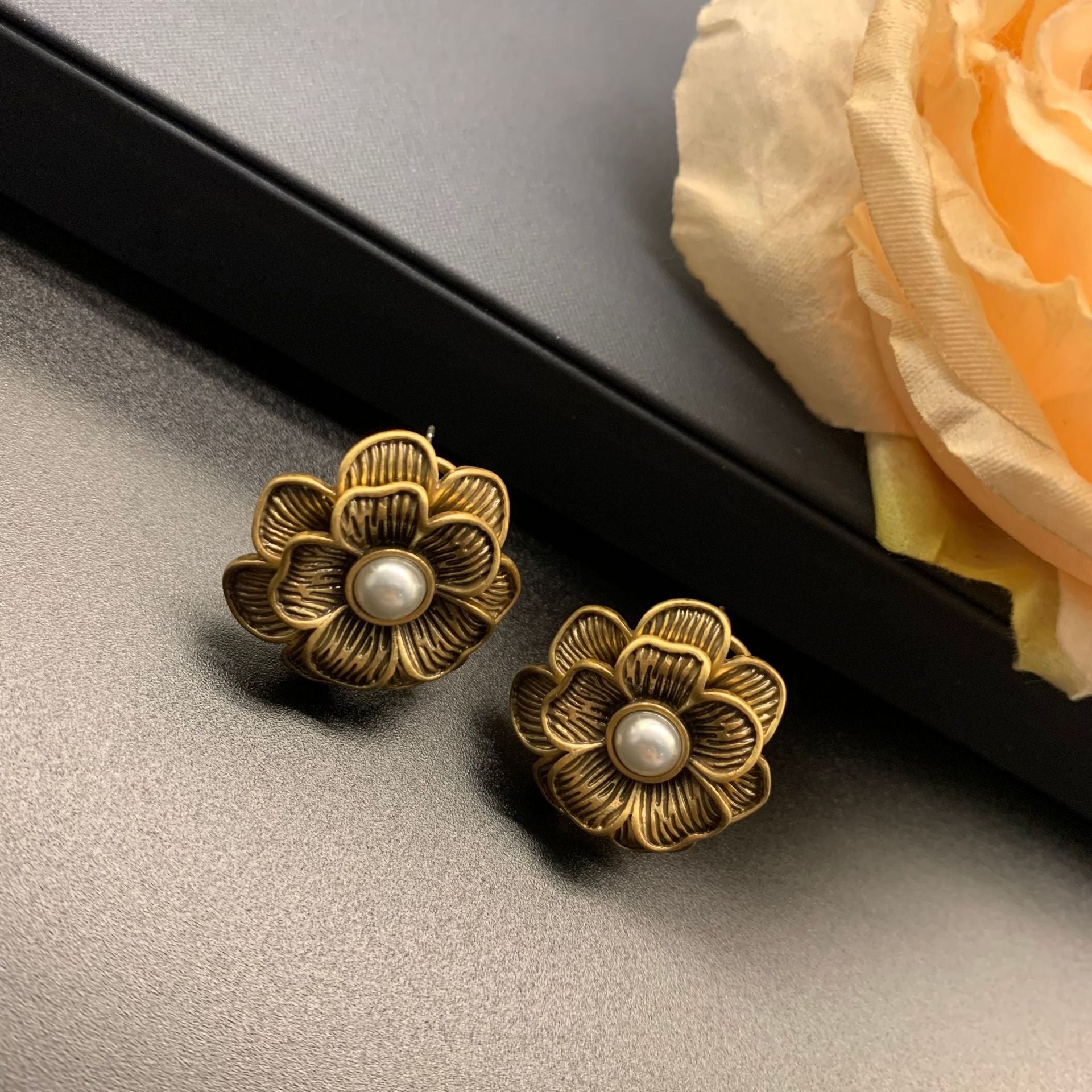 Vintage-Inspired Pure Copper Floral Earrings  UponBasics   