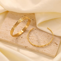 Minimalist Fashion Versatile Wave Pattern Golden Bangle Bracelet  UponBasics   