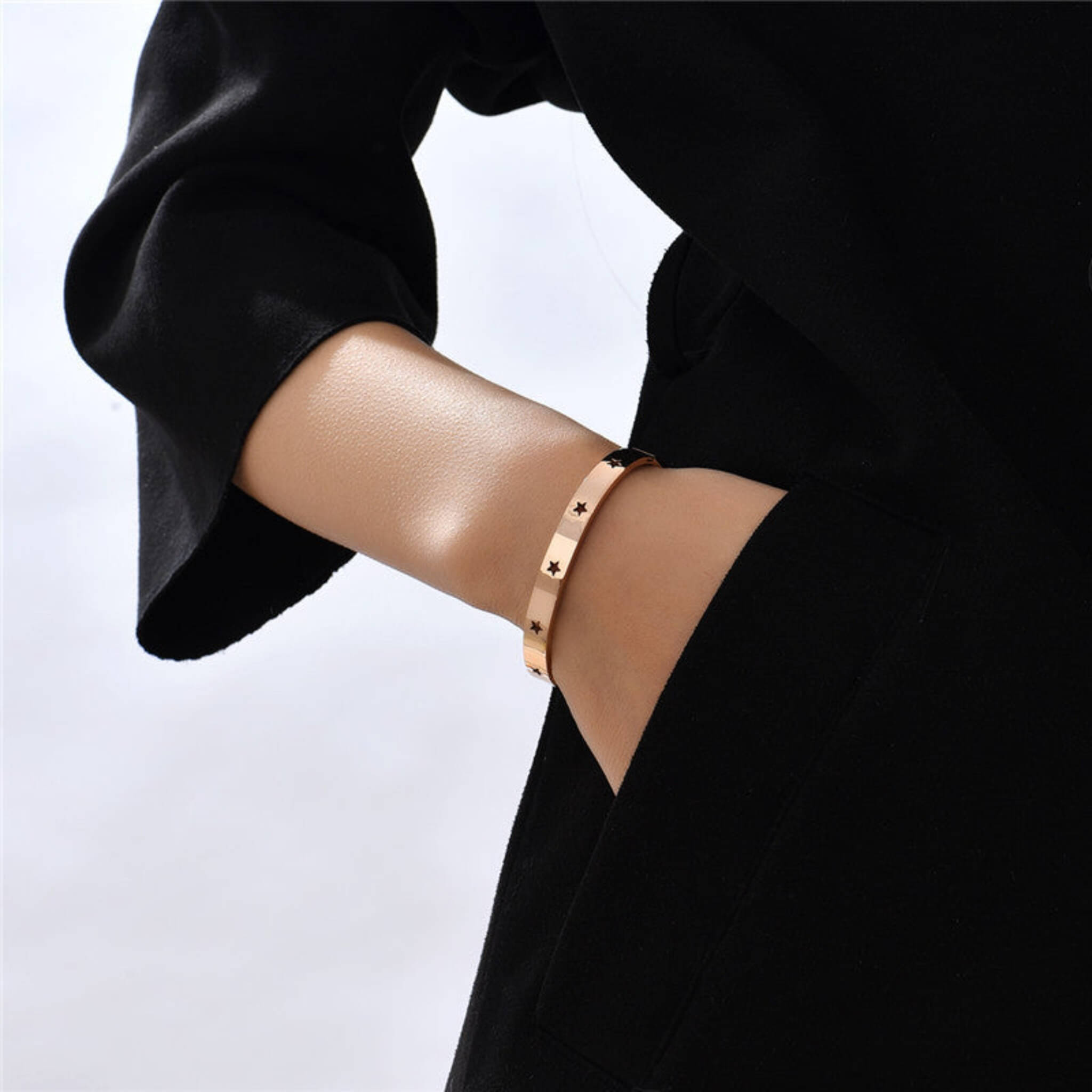 Pentagram Cutout Clasp Bracelet  UponBasics   