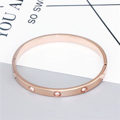 Rose Gold Clasp Bracelet  UponBasics   