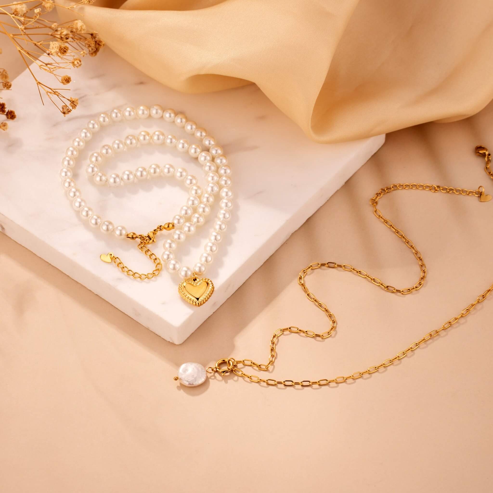Vintage Chic Pearl Necklace  UponBasics   