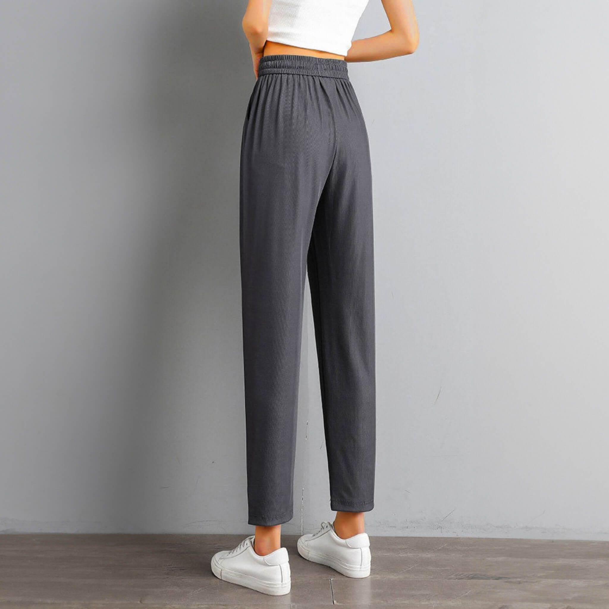 Women's High-waisted Relaxed fit Trousers  UponBasics   