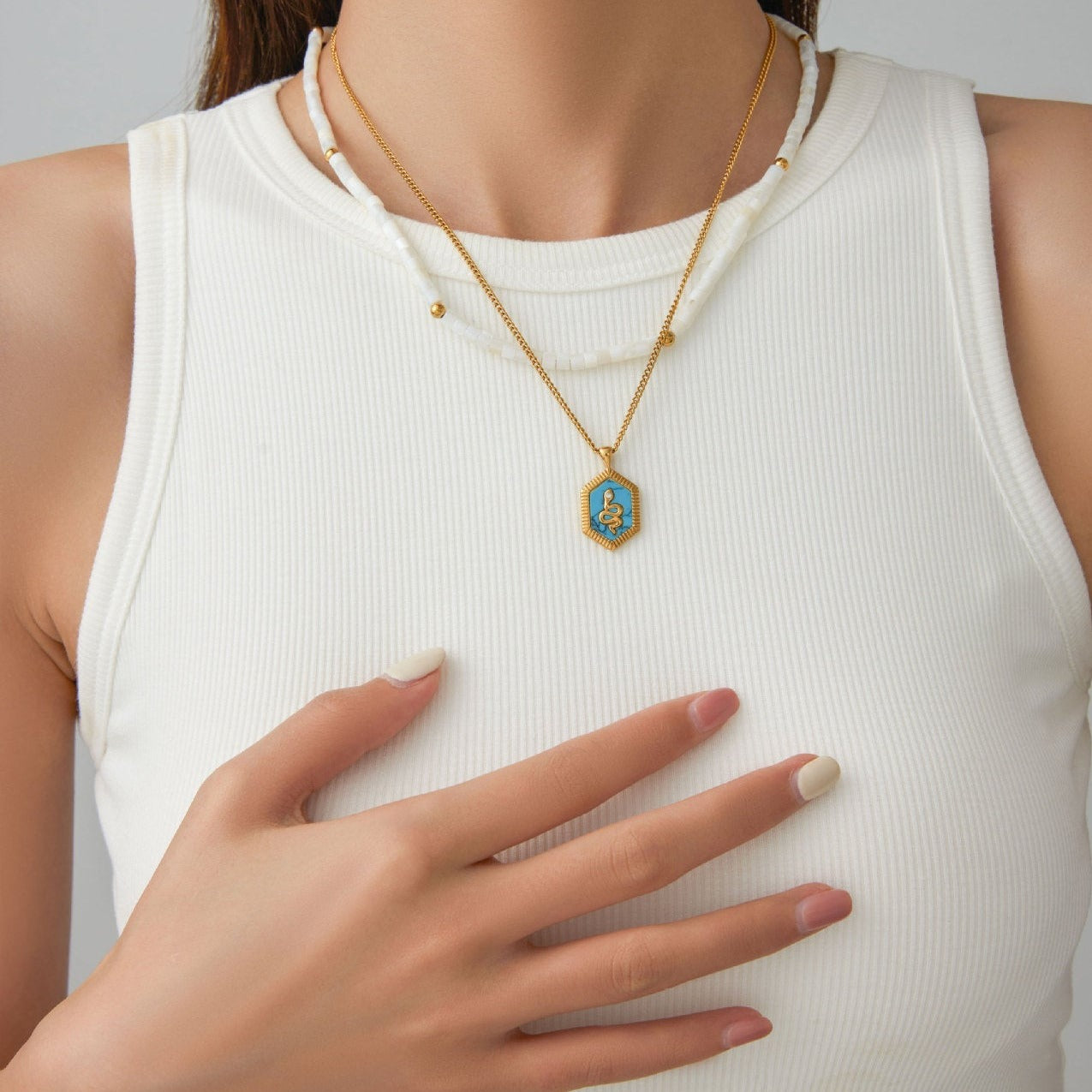Minimalist Vintage-inspired Natural Stone Beaded Women's Necklace - Unique Design with a Touch of Elegance | UponBasics  UponBasics   